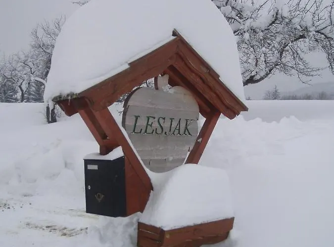 Apartma Lesjak - Pobeg V Naravo アパート モジリェ